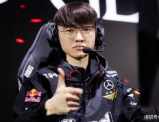 LOL传奇(qí)中单官宣退役！連(lián)續(xù)8年(nián)进世界赛，巔(diān)峰(fēng)期把IG打到解散