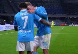 意甲焦点战：那不勒斯力克亚特兰大，轻松登頂(dǐng)榜(bǎng)首(shǒu)