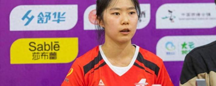 意外(wài)！女(nǚ)排新貴(guì)公佈(bù)最(zuì)新名(míng)单，天津自由人被挖角，名(míng)帅外(wài)孙也在列(liè)