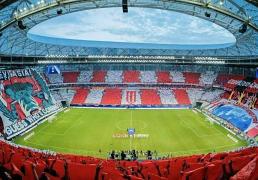 成(chéng)都蓉(róng)城首戰(zhàn)亚冠取胜，比赛中巨額(é)奖金颇丰