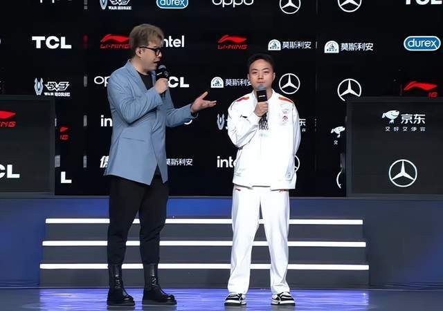 LOL世(shì)界亞(yà)军暗示退役,賽(sài)后采访粉丝炸锅,刚贏(yíng)比(bǐ)賽(sài)搞队友心态?