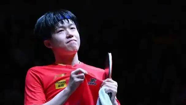 王楚钦在比(bǐ)賽(sài)中获得三(sān)冠,最終(zhōng)奖金为多少?