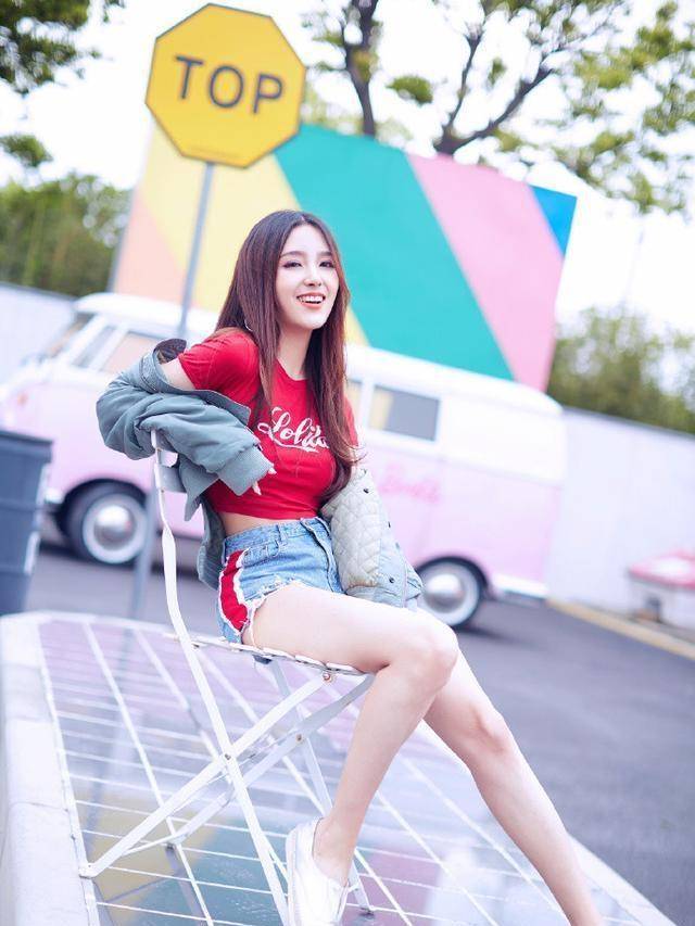 Rita的逆(nì)袭之路!电竞解说到娱乐圈女神,跨界走(zǒu)得飞起!