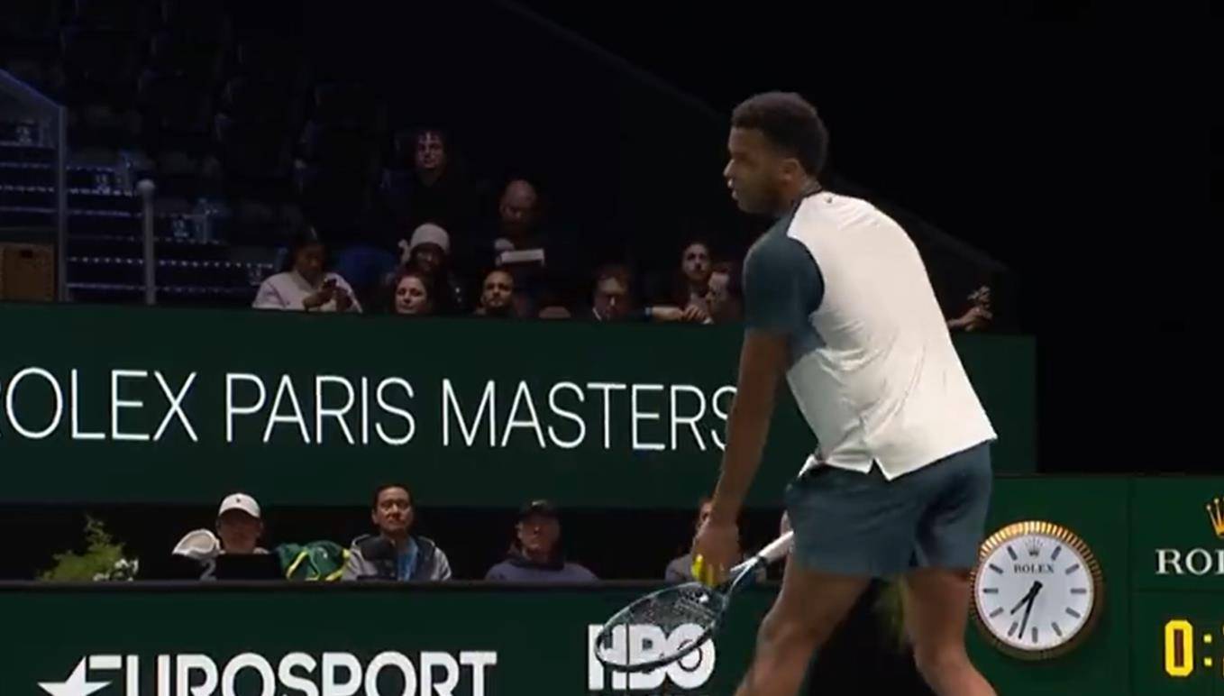 職(zhí)业网球选手(shǒu)發(fā)球有多快?2025大师賽(sài)新(xīn)纪录诞生:243公(gōng)裡(lǐ)/小时,接近高鉄(tiě)车速