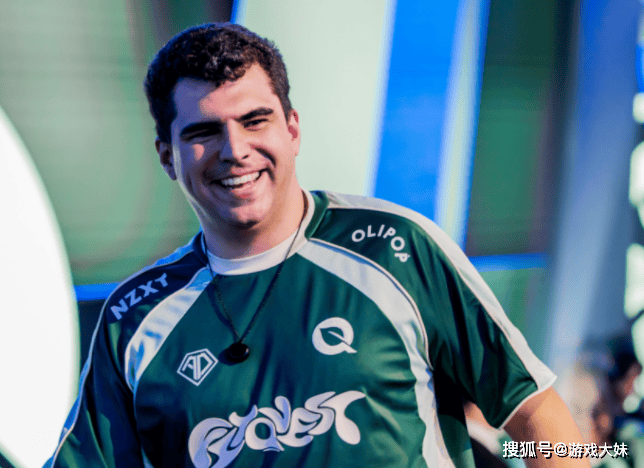 S15比赛FLY禁用了5位女英雄，女博主公开质疑，指责他们性别歧视