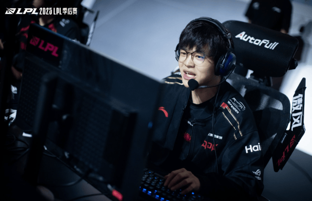 LPL冒(mào)泡(pào)赛：IG能否(fǒu)逆襲(xí)？TES能否(fǒu)保住优势？