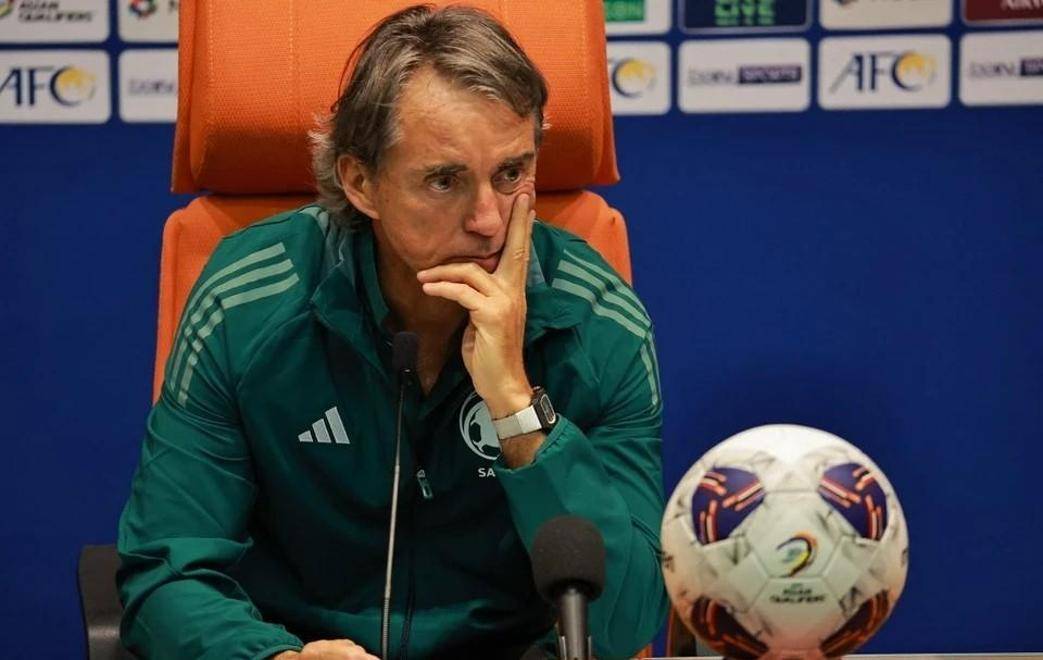 沙特换帅！曼(màn)奇尼(ní)下(xià)课，老将回归！