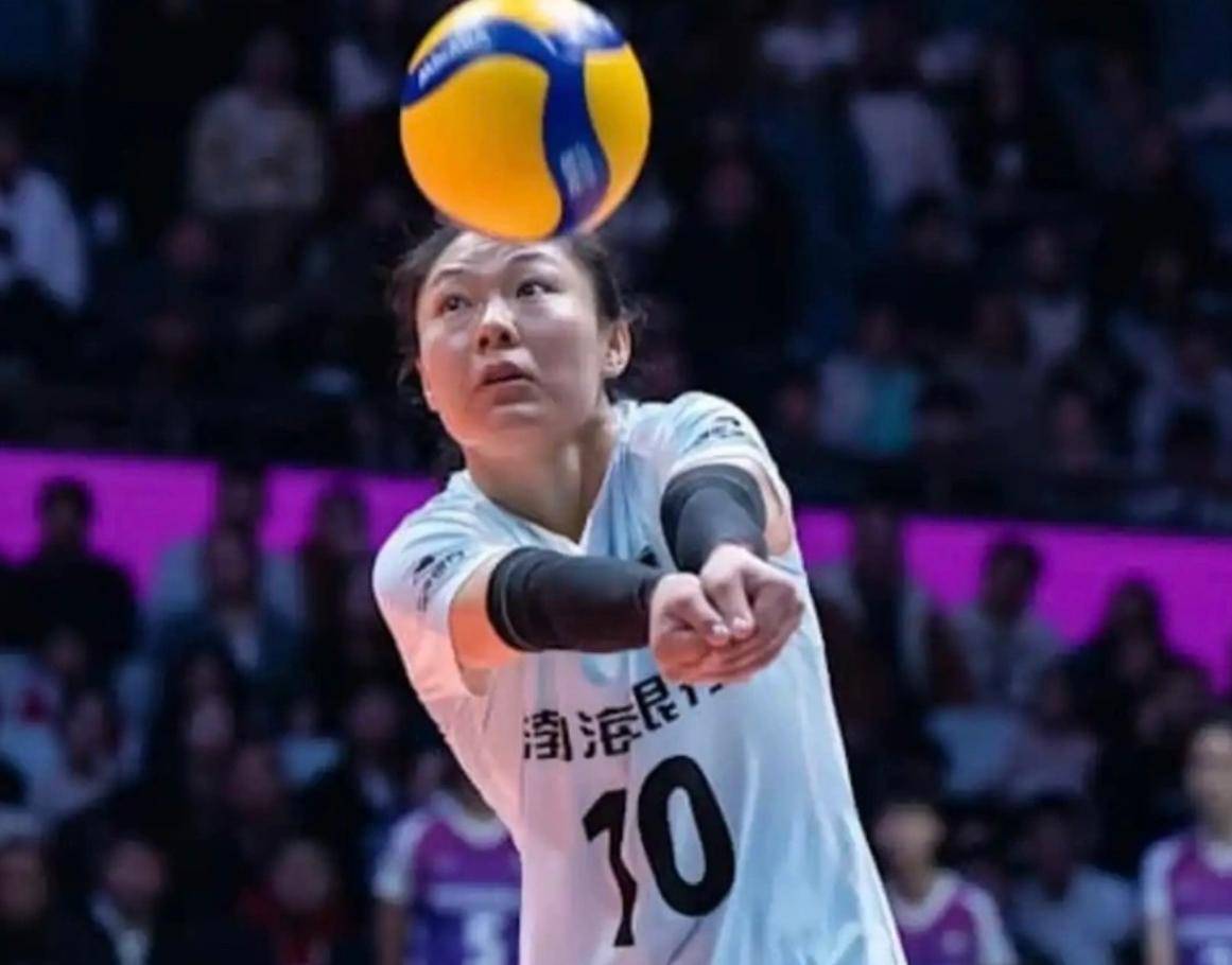意(yì)外(wài)！女排(pái)新贵公开最新名单，天(tiān)津自由(yóu)人被挖(wā)角，名帥(shuài)外(wài)孙也(yě)在內(nèi)
